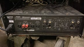 Mackie FR series M2600 - 2