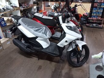 Versus 125 4T - 2