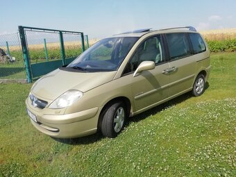 Citroen c8  2,2i - 2