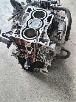 Blok motoru 1,0 sce Dacia - 2