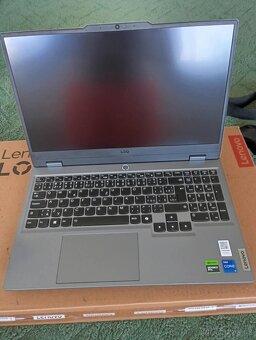 Herní notebook Lenovo LOQ 3mesice starý - 2