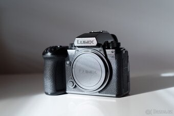 LUMIX Lumix DC-S5 IIx + 2 objektivy (SET) - 2