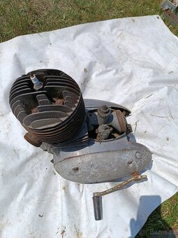 Jawa 250 kyvacka motor - 2