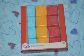 kostky Lamaze navlékací kroužky vkládačka modelína - 2