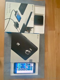 Microsoft Lumia 950+display Dock( Rare) - 2