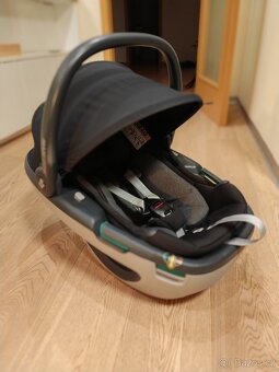 Autosedačka Maxi Cosi Coral 360 - 2
