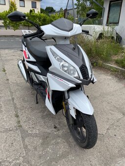 Skútr Maxon Ardour 125ccm 6kW, rok 2011,, STK do 7/2029 - 2