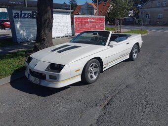 Prodám Chevrolet Camaro Z28 IROC Z - pěkný stav 249000 Kč - 2
