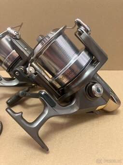 2 navijáky Daiwa Emblem Pro 5500 - 2