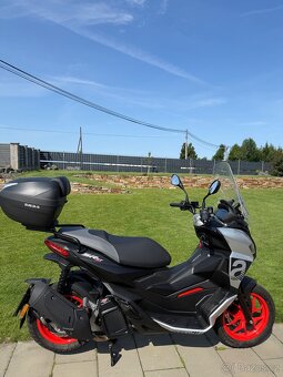 zánovní Aprila SR 125 GT - 2