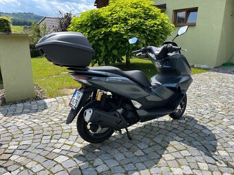 HONDA PCX 125 DX, r.v. 2025, 3.400 km - 2