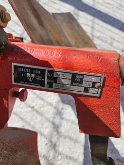 Prodám - Pluh obracák - Vari- Honda - 2