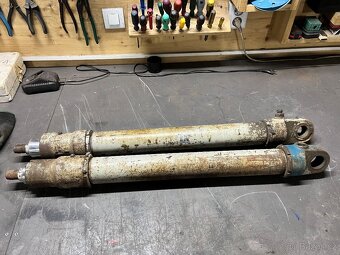 Jednočinné pístnice párové - 2