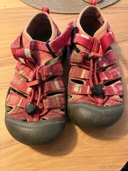 Dětské sandálky Keen,dobrý stav,vel.33 - 2