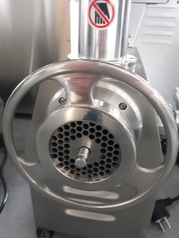 Mlýnek na maso Technologis MG-22SS - 2