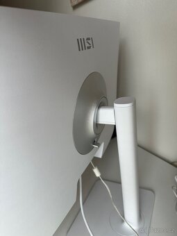 2x Monitor MSI MD2712PW - 2