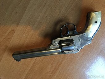 revolver - 2