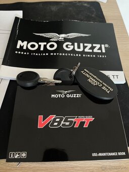 Moto Guzzi V85 TT Evocative Giallo Sahara – Euro 4 - 2