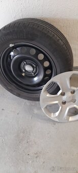 Ford Ecosport Pneu Disky R16 205/60 originál sada - 2