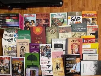 13 nožů z Jamboree,Žena,čínská medicína,Český Mythus atd - 2