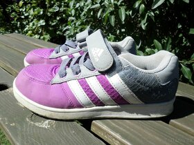Dětská tréninková obuv Adidas JANBS o vel. 35 - 2