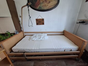 Polohovací postel - 2