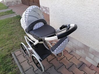 Kočarek pro panenky - 2