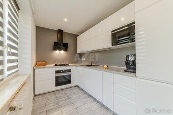 Prodej bytu 4+1, 83 m2, Ostrava - Poruba, ul. Hlavní Třída. - 2