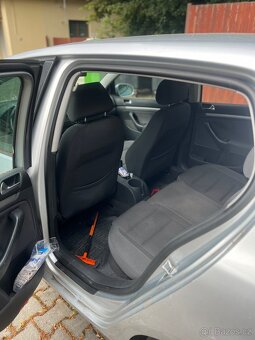 Prodám VW Golf 2.0 TDI 103 kw ve šrotovém stavu - 2