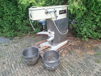 Robot RE22 - 2