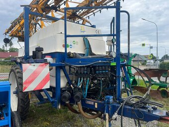 Tažený postřikovač SIEGER ( AgriFac) TSMR 3000 l , 24 m - 2