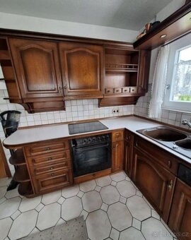 Rustikální kuchyňská dubová linka se spotřebiči,5615 - 2