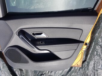 Dacia Duster II- Díly z PP dveře - 2