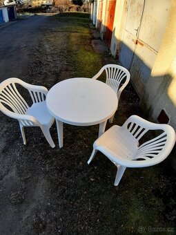 Zahradní stůl a židle - 2