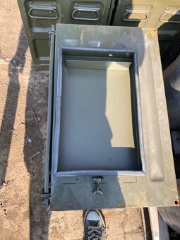 Plechová skříňka - 2