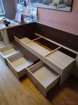 Studentská postel se 3 šuplety, nášlapem + rošt i matrace - 2