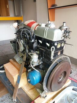 Triumph TR6 - motor po GO - 2