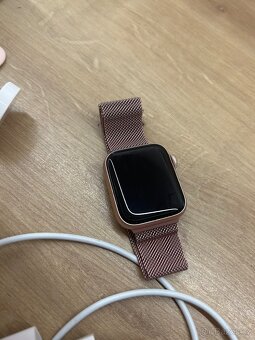 Apple Watch 5 - 2