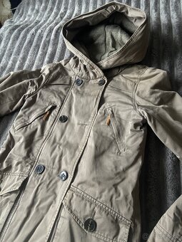 Kabát Pull & Bear velikost S/36 - 2