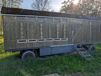 Maringotka - včelín - 2