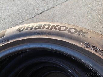 235/50 R19 - 2