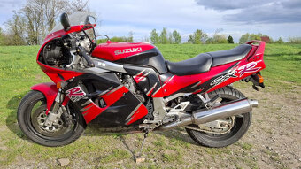 Suzuki GSX-R 1100 - 2