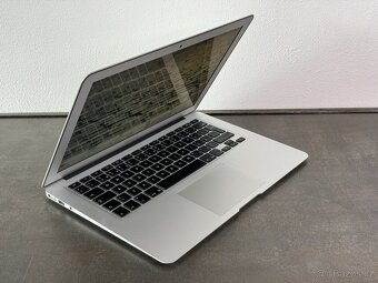 MacBook Air 13" 2014 / i5 / 4GB / 128GB SSD - DPH - 2