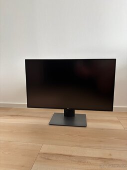 25" Dell U2520D UltraSharp - 2