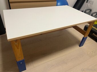 Dětský stůl IKEA + dvě židličky zdarma - 2