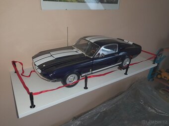 Ford mustang - 2