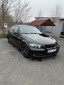 BMW E90 330i - 2