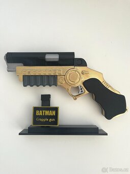 Replika grapple gun Bruce Wayna (Batman) - 2