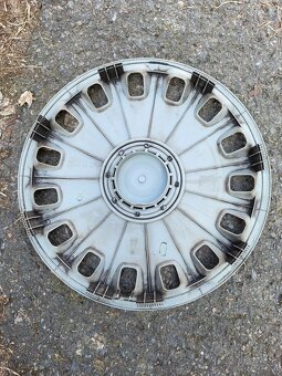 1 kus poklice Škoda 16" - 2