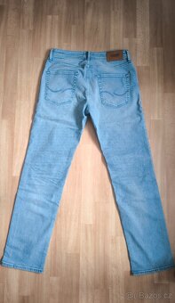 Světle modré pánské džíny Jack&Jones Clark regular fit 313 - 2